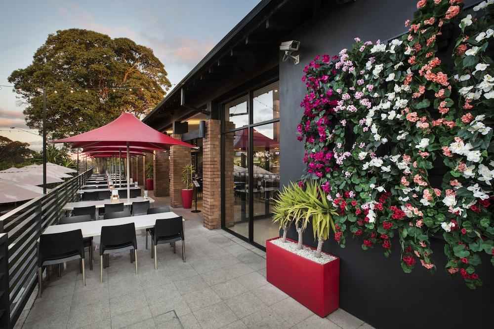 Nightcap At The Ranch Hotel Macquarie Park Экстерьер фото