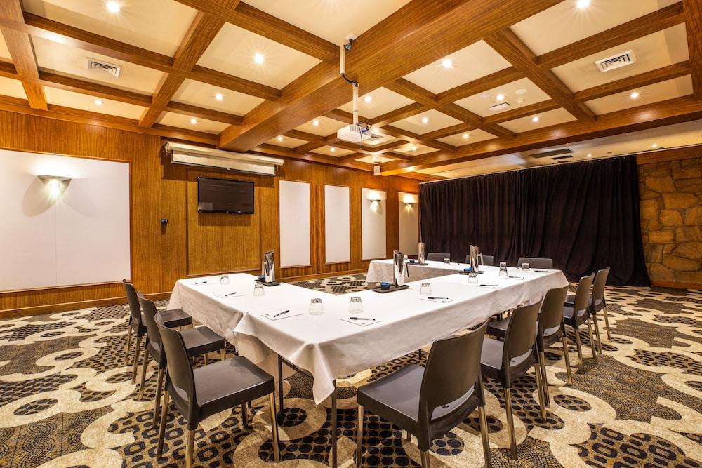 Nightcap At The Ranch Hotel Macquarie Park Экстерьер фото